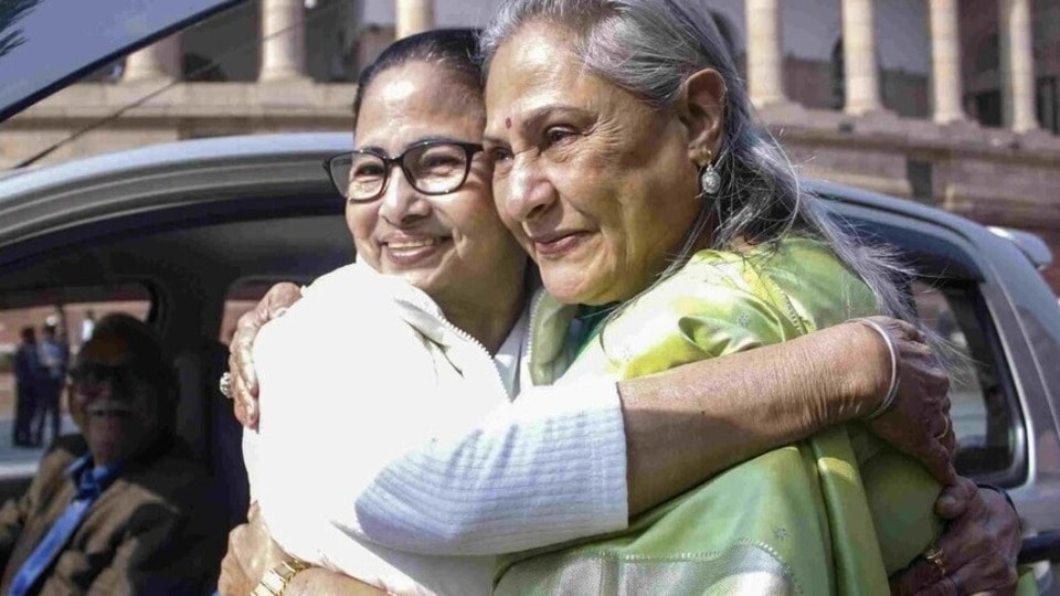 মমতার কালীঘাটের বাড়িতে এলেন জয়া বচ্চন