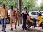 Pune, Jul 01 (ANI): Accused Siya Goyal in the Ketan Agarwal murder case, brought to Lonavala Rural Police Station for investigation at Lonavala, in Pune on Wednesday. (ANI Video Grab) (ANI Video Grab)