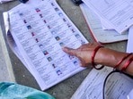 ఓటర్ల ఎన్యూమరేషన్ (PTI Photo)
