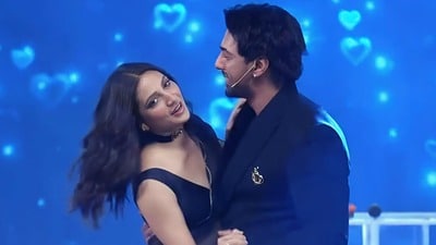 ‘ওহ এটা ডিজার্ভ করে…’, অতীত ভুলে দেবের সঙ্গে কাজ, কতটা উপভোগ করছেন শুভশ্রী? ‘ওহ এটা ডিজার্ভ করে…’, অতীত ভুলে দেবের সঙ্গে কাজ, কতটা উপভোগ করছেন শুভশ্রী?