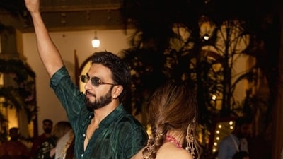 Ranveer Singh with cousin Saumya Hingorani in Goa. Ranveer Singh with cousin Saumya Hingorani in Goa.