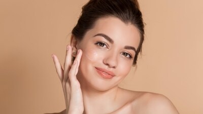 I Tried These Face Serums Under 1 000 And They Outperformed Products 