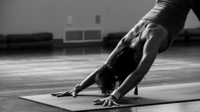 A simple 10-minute yoga flow can help wake up your body and start your day right (Unsplash) A simple 10-minute yoga flow can help wake up your body and start your day right (Unsplash)