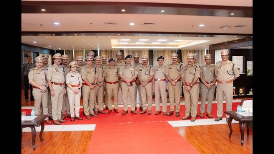 28 officers promoted from PPS to IPS at the pipping ceremony along with DGP Rajeev Krishna (Sourced)