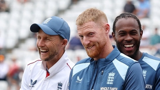 Days after retirement, Ben Stokes reaches out to ‘family, friends, team-mates, fans’ in an emotional and funny message  www.hindustantimes.com