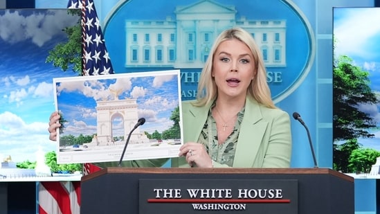 Karoline Leavitt suggested sending young Americans complaining about the economy to Iran or Cuba during a Fox News appearance. (AP Photo/Alex Brandon, file)(AP Photo/Alex Brandon)