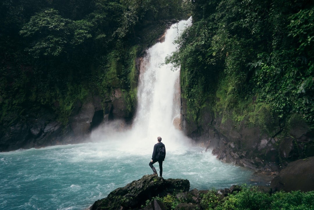 Breaking the process down into simpler steps makes it easier to plan a trip effortlessly! (Unsplash)