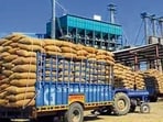 Every 100-kg sample of paddy when shelled gives two-third (67 kg) rice, out of which 25% (nearly 17.5 kg) is broken rice which, earlier, was part of the PDS supplies. (HT)