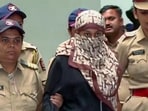 Lonavala, Jul 03 (ANI): Accused in the Ketan Agarwal murder case Siya Goyal being taken to court from Vadgaon Maval Police Station, in Lonavala on Friday. (ANI Video Grab) (ANI Video Grab)