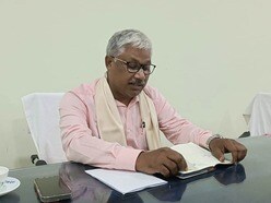 রাজ্যের মন্ত্রীর হোয়াটসঅ্যাপ হ্যাক! টাকা চেয়ে মেসেজ, পুলিশের দ্বারস্থ দীপক বর্মন