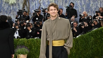 Joe Alwyn is reportedly dating Sarah Pidgeon. (Evan Agostini/Invision/AP) Joe Alwyn is reportedly dating Sarah Pidgeon. (Evan Agostini/Invision/AP)