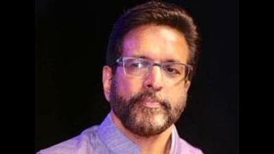 Jaaved Jaaferi slams troll, angrily asks if changes were made in the Constitution of India.