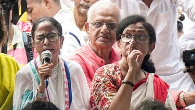 মমতা বন্দ্যোপাধ্যায়ের সঙ্গ ছাড়লেন চন্দ্রিমা ভট্টাচার্য। (ফাইল ছবি, সৌজন্যে পিটিআই)