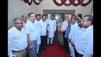 The event was attended by grain market association president Mohit Sood and other members of the Market Committee. (HT Photo)
