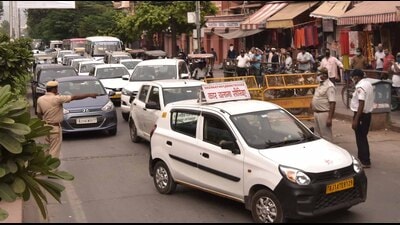 Vehicle owners found without HSRP plates are fined ₹1,000 each under the provisions of the Motor Vehicles Act. (HT) Vehicle owners found without HSRP plates are fined ₹1,000 each under the provisions of the Motor Vehicles Act. (HT)
