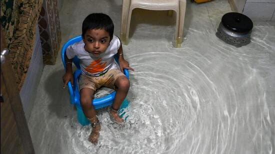 Mumbai, India. July 04, 2026 - Heavy rainfall caused waterlogging in Ramdas Jivabhai Chawl in Kurla West. The India Meteorological Department (IMD) has issued a Red alert for Mumbai, Thane, and Palghar districts. Mumbai, India. July 04, 2026. (Photo by Raju Shinde/HT Photo) (Raju Shinde)