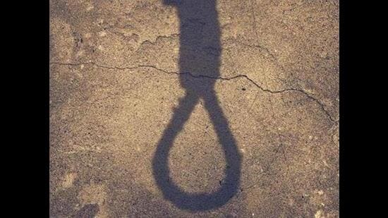 Officials said the deceased allegedly used a parna—a piece of cloth commonly worn during religious service—to hang himself. (HT File)