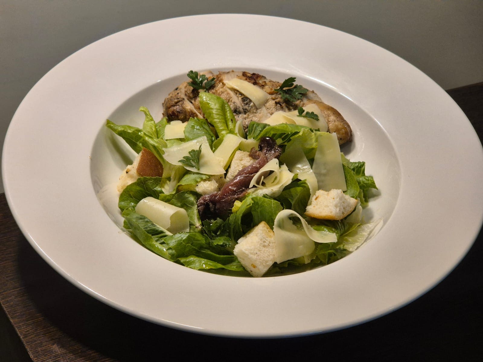 Chicken Caesar salad recipe. (Deltin Suites) Chicken Caesar salad recipe. (Deltin Suites)