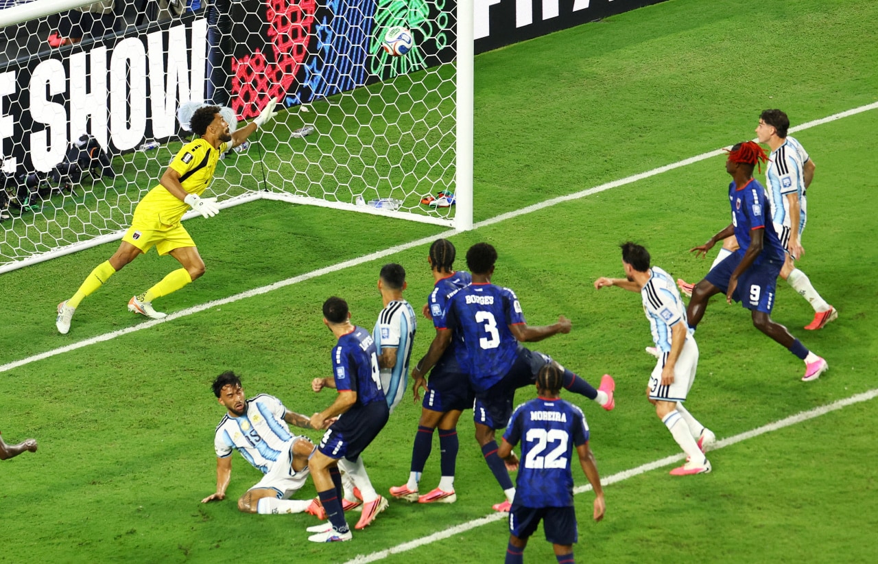 Argentina scored the game-winning goal on Cristian Romero’s header off of a Cape Verde player.