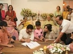 ముగ్గురు పిల్లల సమక్షంలో అమీర్ ఖాన్ మూడో పెళ్లి.. జోరు వర్షంలోనూ సంబరాలు