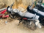 The victim suffered fatal head injuries despite wearing a helmet. Police booked the case under the Bharatiya Nyaya Sanhita and are tracing the accused. (HT)