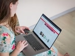Here's everything you need to check before buying clothes online.(Unsplash)