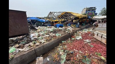 Waste at vegetable market in Ludhiana on Sunday. (Gurpreet Singh/HT) Waste at vegetable market in Ludhiana on Sunday. (Gurpreet Singh/HT)