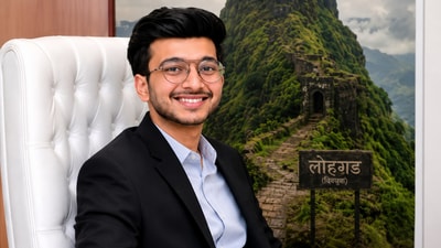 কেতনের ঠাকুরদা দেবীচাঁদ আগরওয়াল একটি বেসরকারি হাসপাতালে চিকিৎসাধীন অবস্থায় মারা গিয়েছেন। কেতনের ঠাকুরদা দেবীচাঁদ আগরওয়াল একটি বেসরকারি হাসপাতালে চিকিৎসাধীন অবস্থায় মারা গিয়েছেন।