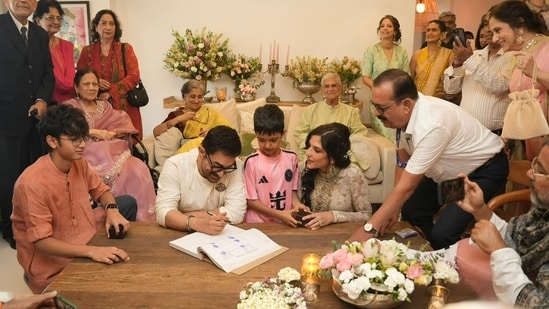 Aamir Khan and Gauri Spratt married in intimate wedding at Mumbai home; first picture out