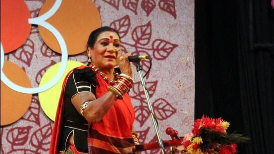 Known for her powerful voice, Teejan Bai transformed Pandavani from a regional folk tradition into an internationally recognised art form. (wikipedia)