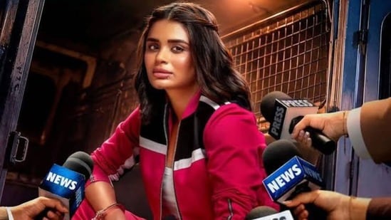లాక్ అప్ 2 ఓటీటీ షో నుంచి తొలి కంటెస్టెంట్గా శ్రేయాస్ అయ్యర్ చెల్లి శ్రేష్ఠ అయ్యర్ ఎలిమినేట్- నటుడిపై కంగనా రనౌత్ ఫైర్!