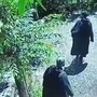 জম্মু-কাশ্মীরের শোপিয়ান জেলায় দুই লস্কর-ই-তইবা (এলইটি) জঙ্গিকে ঘিরে বড়সড় সন্ত্রাসবিরোধী অভিযান চালাচ্ছে ভারতীয় সেনা।