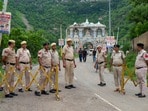 భార్యను గర్ల్​ఫ్రెండ్​ రూమ్​కి తీసుకెళ్లి చంపేసిన భర్త! (Representational Photo/PTI)