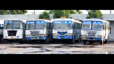 New fleet expected to ease pressure on ageing buses and improve service frequency. (HT Photo) New fleet expected to ease pressure on ageing buses and improve service frequency. (HT Photo)