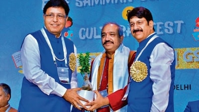 Rajesh Sharma, ESSF CEO; Manish Kumar,Chief Commissioner of Customs, Delhi Zone; and Jagdish Sehgal, Director and General Secretary, ESSF