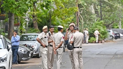 Investigators are examining CCTV footage from the area and questioning residents to reconstruct her movements before her death. (Sanjeev Verma/ Hindustan Times) Investigators are examining CCTV footage from the area and questioning residents to reconstruct her movements before her death. (Sanjeev Verma/ Hindustan Times)