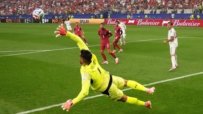 Goalkeepers Unai Simon and Diogo Costa made some stunning saves. (REUTERS)