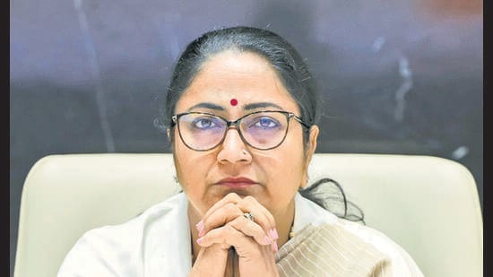 Gupta also reviewed the Mission Kayakalp works in government schools and the arrangements for the upcoming Kanwar Yatra, officials added. (@BJP4Delhi)