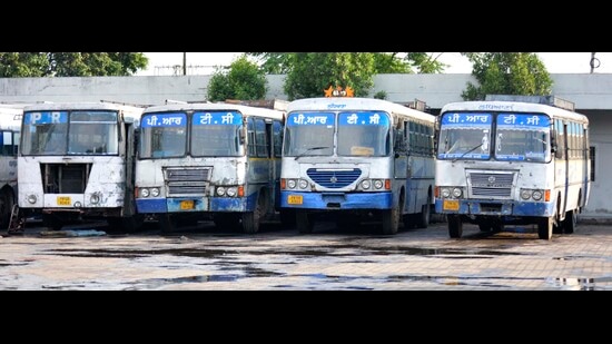 New fleet expected to ease pressure on ageing buses and improve service frequency. (HT Photo)
