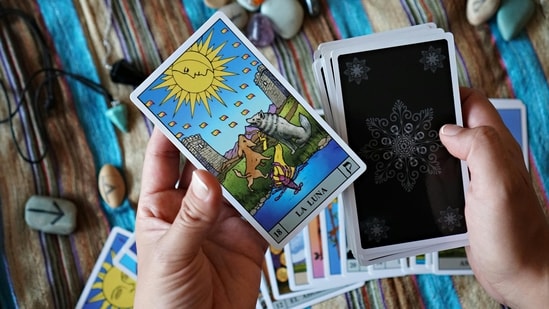 Moon Tarot Card (Pexels)