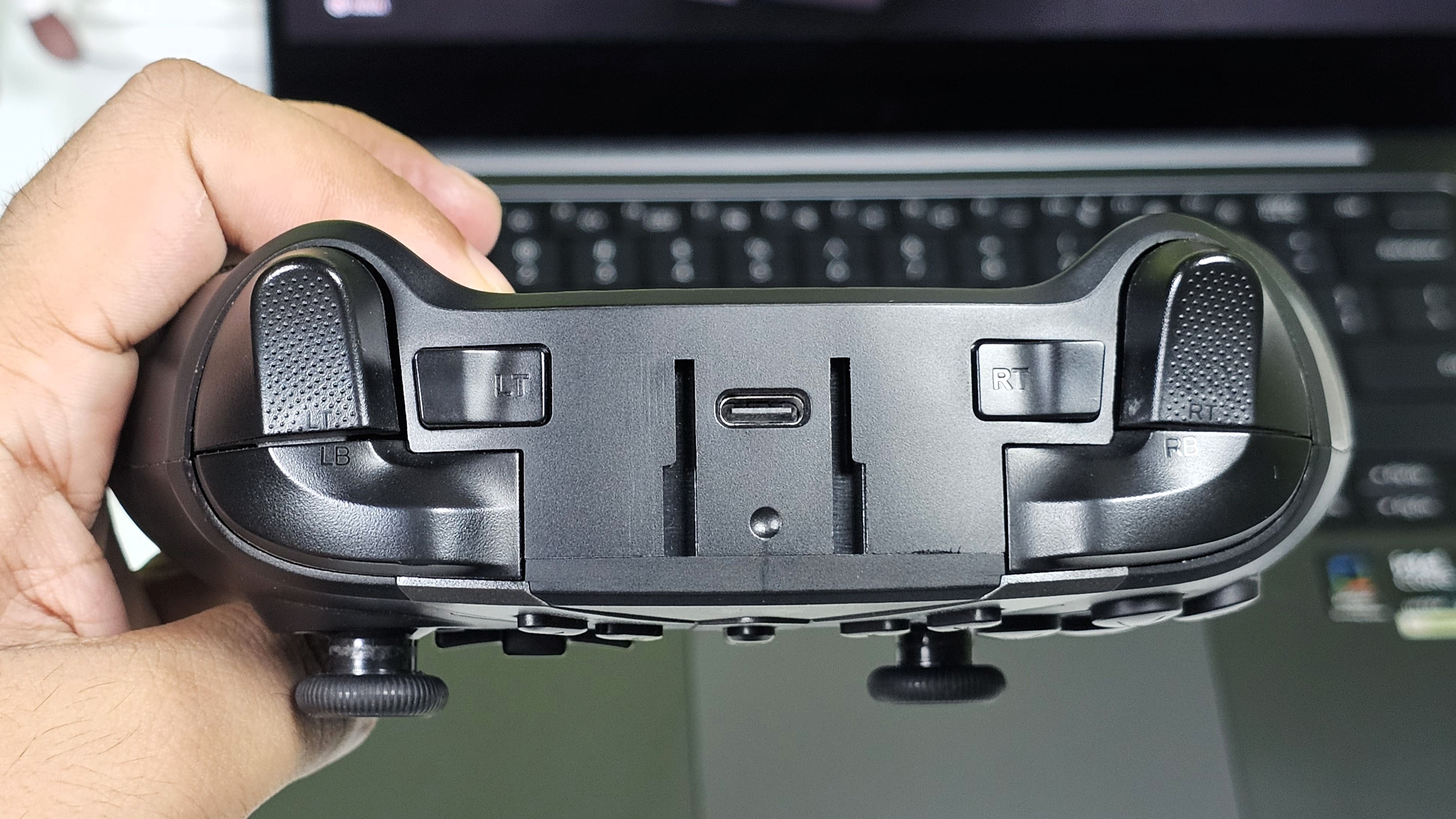 EvoFox One X gamepad review (Amit Rahi - HT) EvoFox One X gamepad review (Amit Rahi - HT)