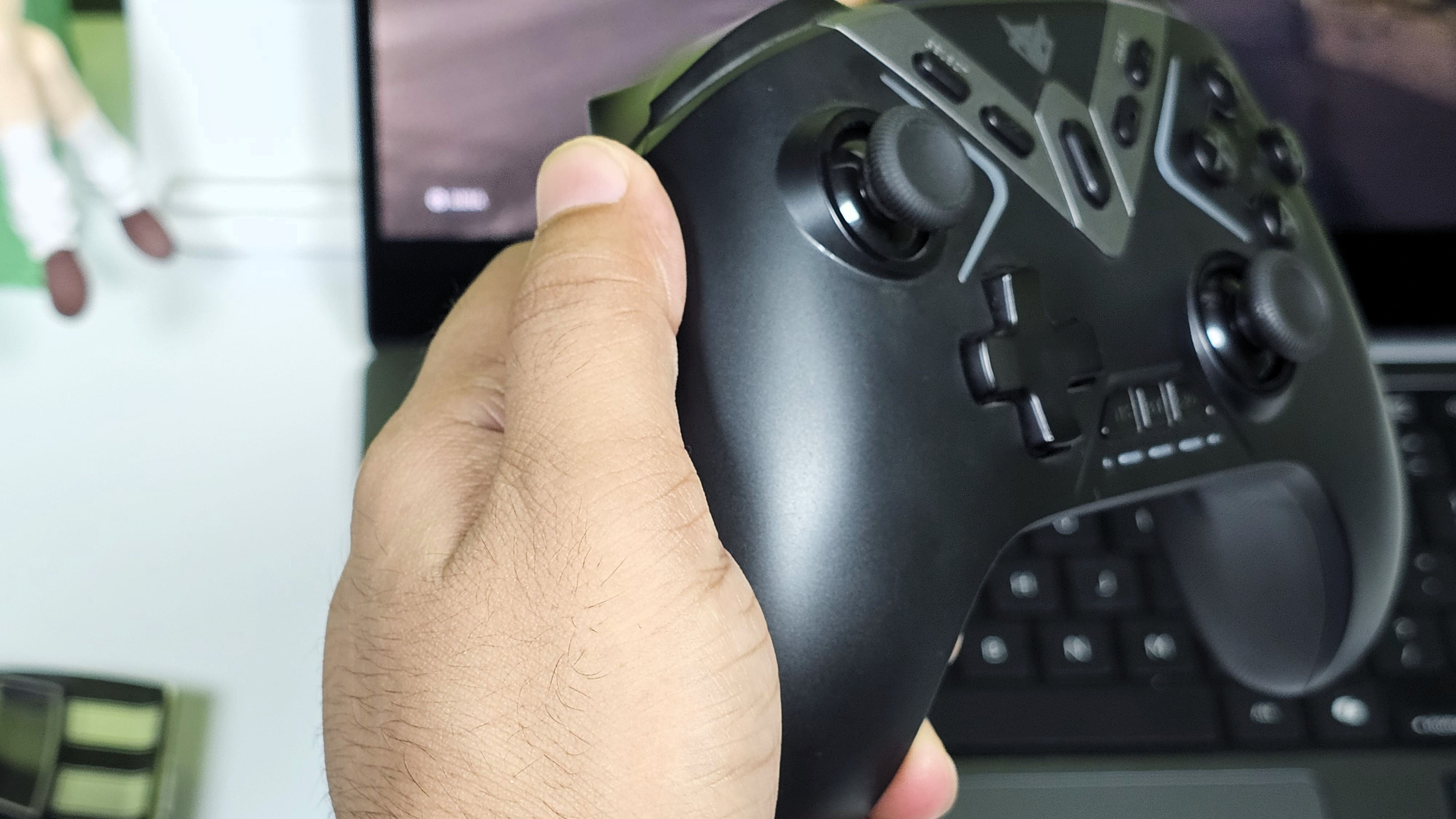 EvoFox One X gamepad review (Amit Rahi - HT) EvoFox One X gamepad review (Amit Rahi - HT)