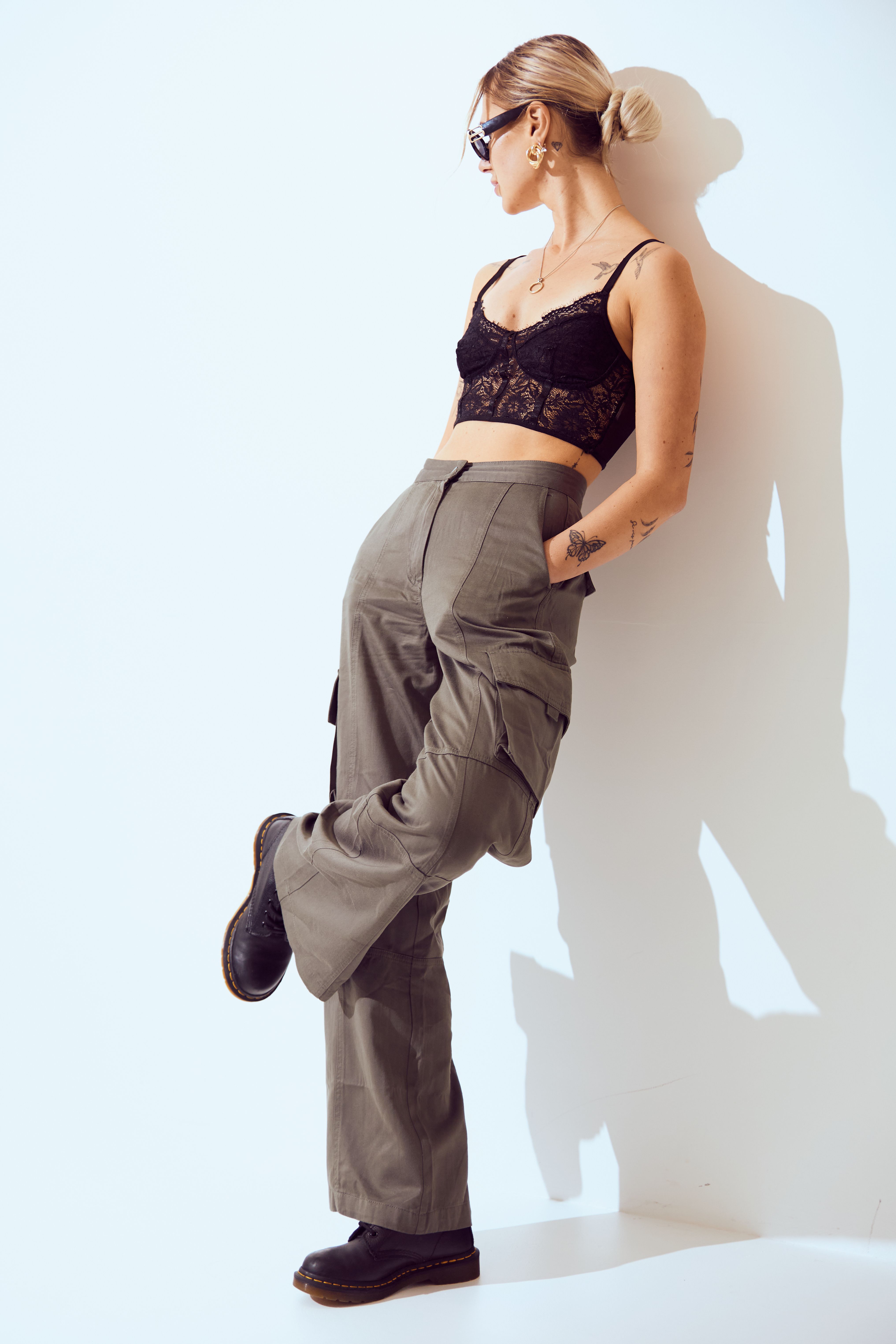 Relaxed trousers and cargo-inspired silhouettes bring ease and versatility to everyday wardrobes. (Unsplash) Relaxed trousers and cargo-inspired silhouettes bring ease and versatility to everyday wardrobes. (Unsplash)