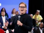 Mark Cuban criticizes the current $7.25 minimum wage, arguing for a $20 raise to ensure livable salaries for workers. (AP)