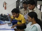 Navi Mumbai - 16th July 2010 - Online admission for class 11 is going on at Karmaveer Bhaurao Patil College ( Modern College ) at Vashi - Photo by Sudipta Banerjee (Hindustan Times)