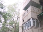 A 28-year-old newlywed woman died after allegedly falling from the third floor of an NDMC residential complex in Delhi’s Lodhi Colony area,