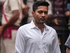 অতীতে তৃণমূল কংগ্রেসের সর্বভারতীয় সাধারণ সম্পাদক অভিষেক বন্দ্যোপাধ্যায়-সহ দলের একাধিক শীর্ষ নেতার যাতায়াতের জন্য ব্যবহার করতেন কেয়ারওয়েল অ্যাভিয়েশনের বিমান।