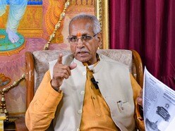 নীরবতা ভাঙলেন চম্পত রাই