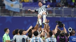 Lionel Messi inspired a dramatic late comeback as Argentina recovered from two goals down to beat Egypt 3-2, keeping their World Cup title defence alive and booking a place in the quarterfinals.(AFP)