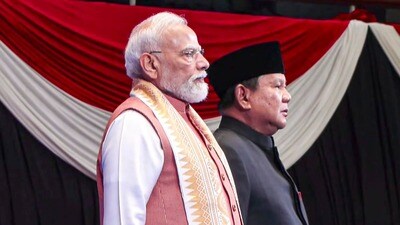 ইন্দোনেশিয়ায় বিজু পট্টনায়েককে ভুসয়ী প্রশংসা প্রধানমন্ত্রীর (PTI) ইন্দোনেশিয়ায় বিজু পট্টনায়েককে ভুসয়ী প্রশংসা প্রধানমন্ত্রীর (PTI)